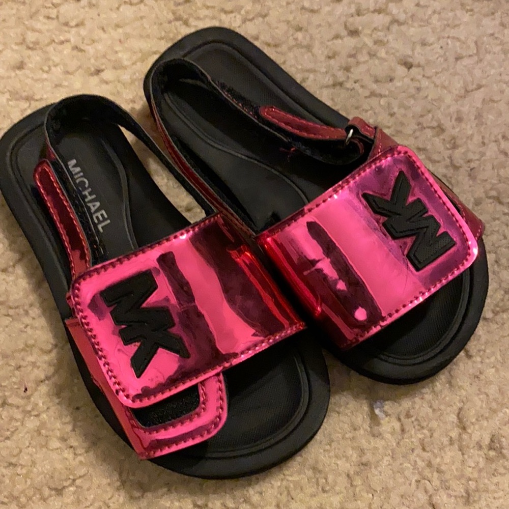 MK - PINK METALLIC FLIP FLOP